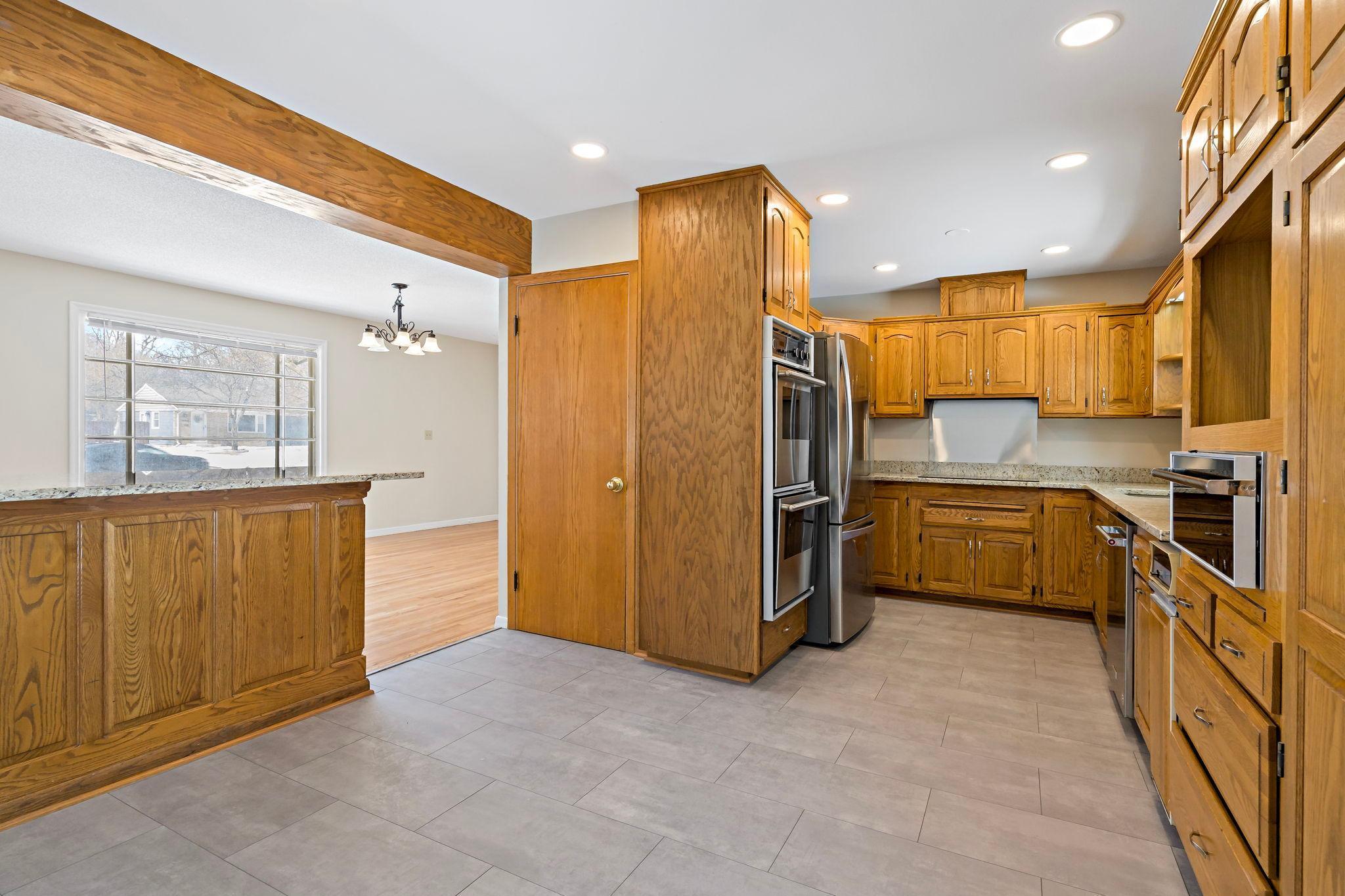 Kitchen view into the living area.jpg