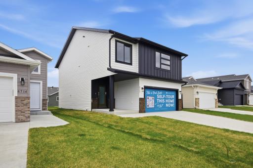 6722 Meadow View Drive S, Fargo, ND 58104