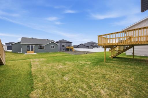 6722 Meadow View Drive S, Fargo, ND 58104
