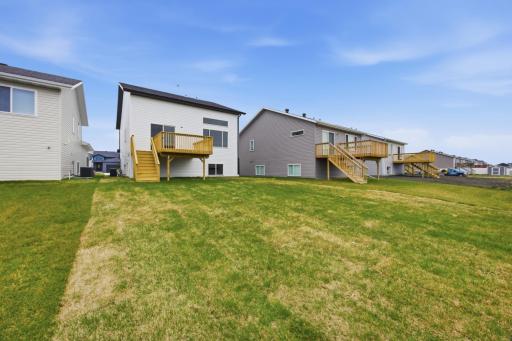 6722 Meadow View Drive S, Fargo, ND 58104