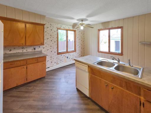 939 Duluth Avenue N, Thief River Falls, MN 56701