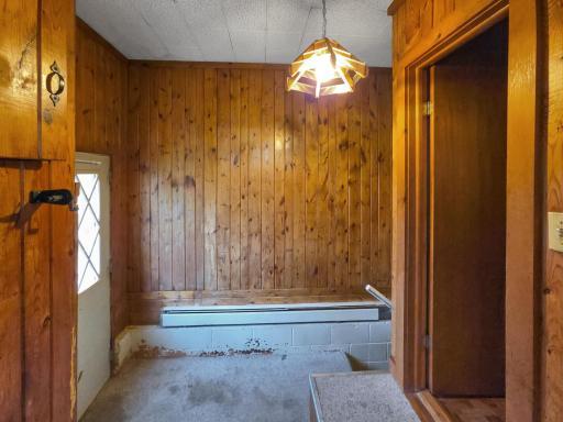 939 Duluth Avenue N, Thief River Falls, MN 56701