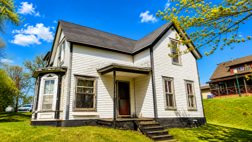 112 Bluff Street E, Lake Benton, MN 56149