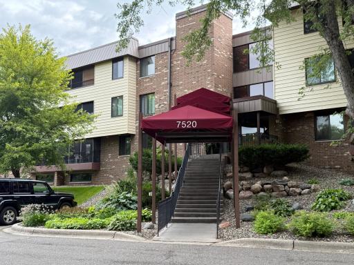 7520 Cahill Road, 203A, Edina, MN 55439