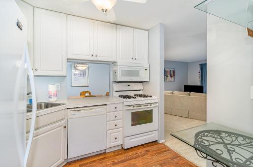 7520 Cahill Road, 203A, Edina, MN 55439
