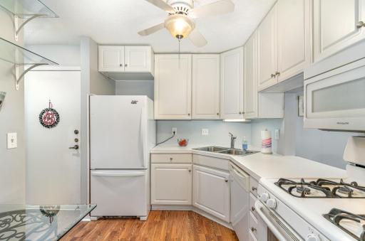 7520 Cahill Road, 203A, Edina, MN 55439
