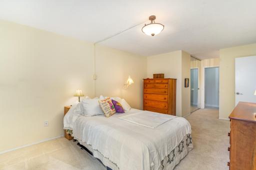 7520 Cahill Road, 203A, Edina, MN 55439