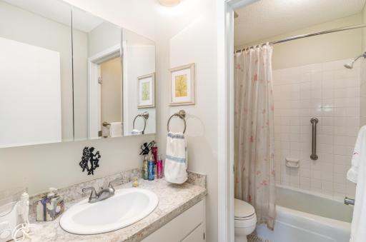7520 Cahill Road, 203A, Edina, MN 55439