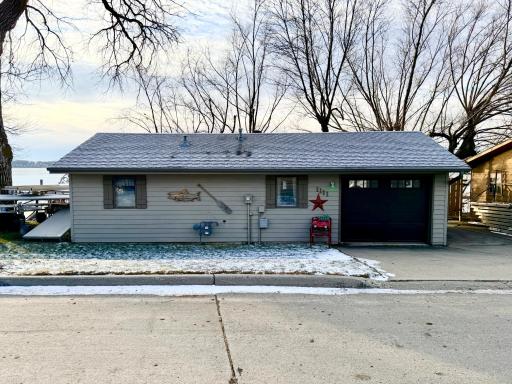 1111 W Lake Avenue, Worthington, MN 56187