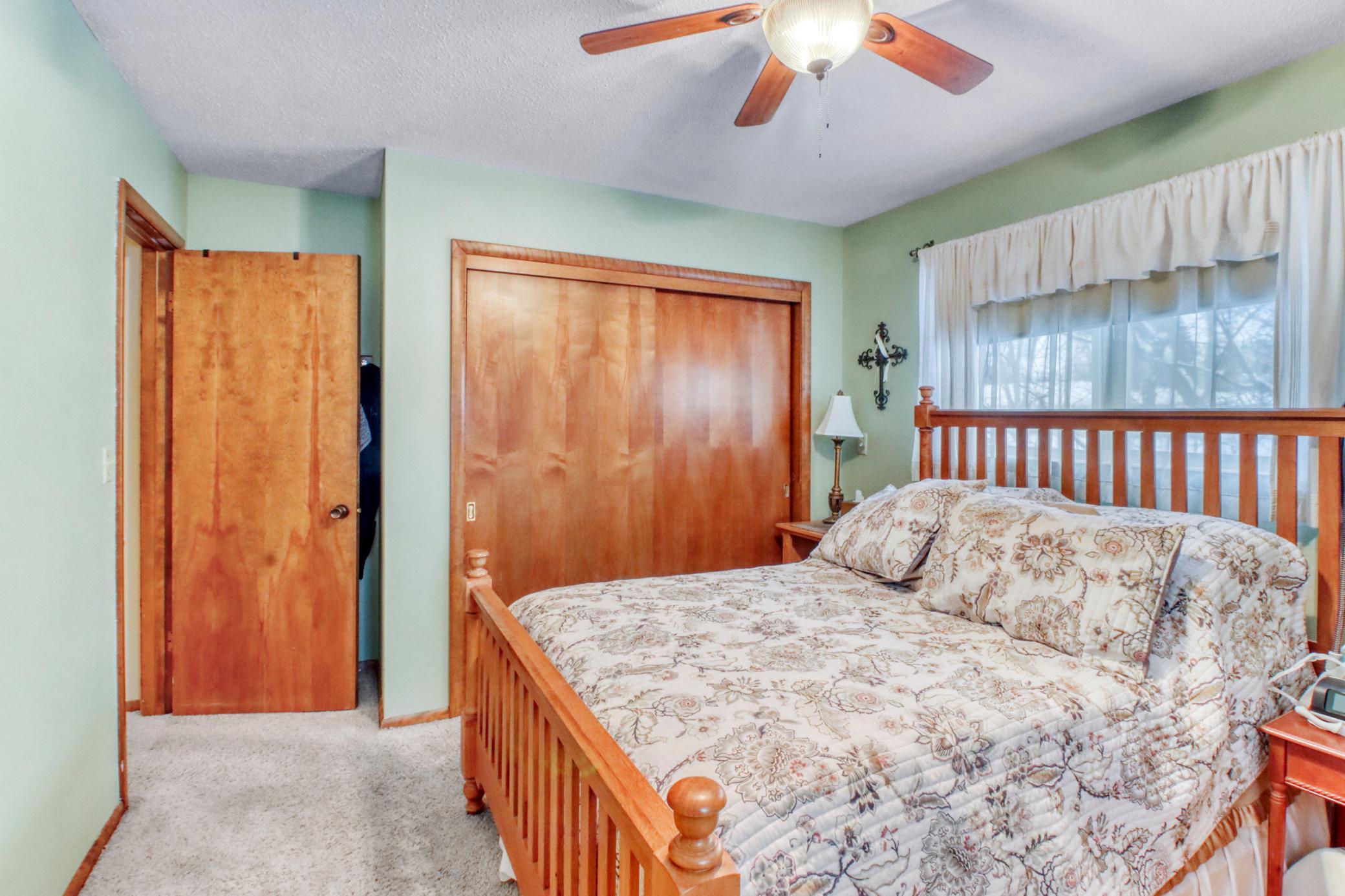 Bedroom3_3-3264.JPG