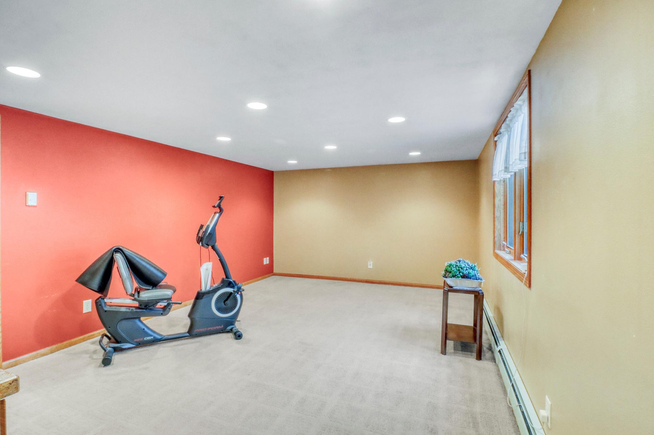 Basement1_1-3264.JPG