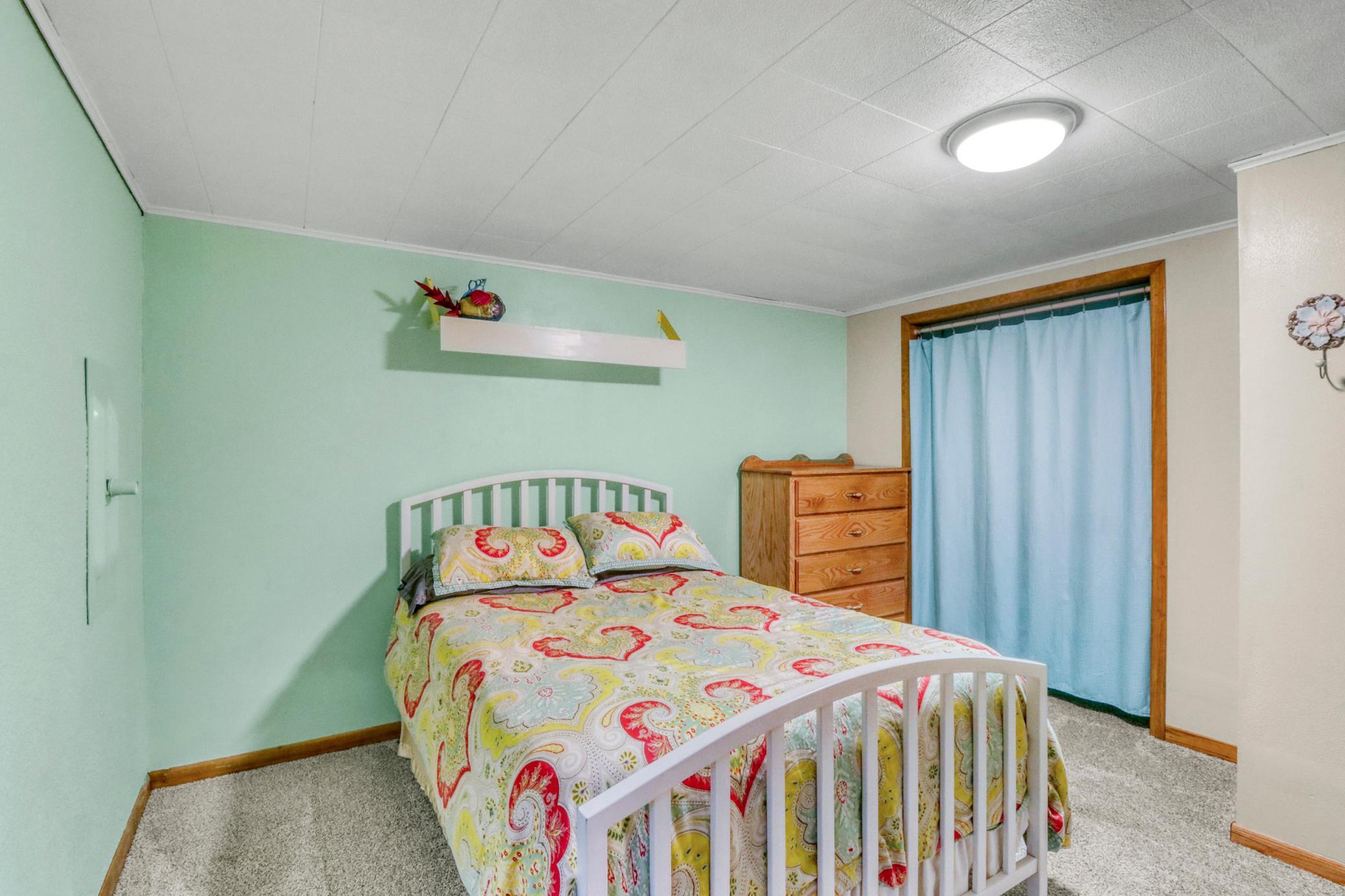Basement Bedroom1_2-3264.JPG