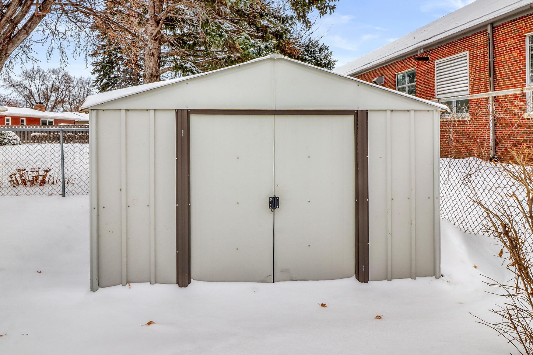 Backyard Shed-3264.JPG