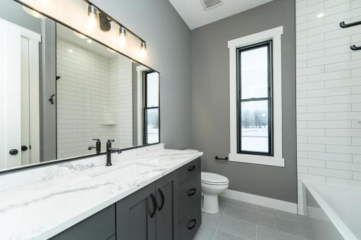 4980 Royal Oaks Circle SW, Rochester, MN 55902