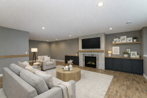 4980 Royal Oaks Circle SW, Rochester, MN 55902