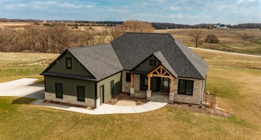 4980 Royal Oaks Circle SW, Rochester, MN 55902