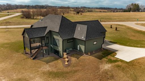 4980 Royal Oaks Circle SW, Rochester, MN 55902