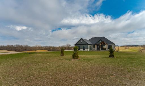 4980 Royal Oaks Circle SW, Rochester, MN 55902