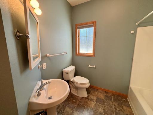 111 Oakwood Court, Thief River Falls, MN 56701