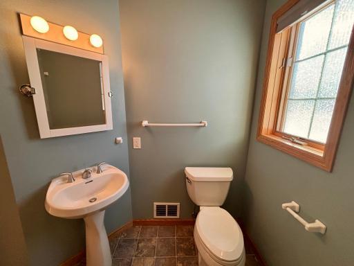 111 Oakwood Court, Thief River Falls, MN 56701