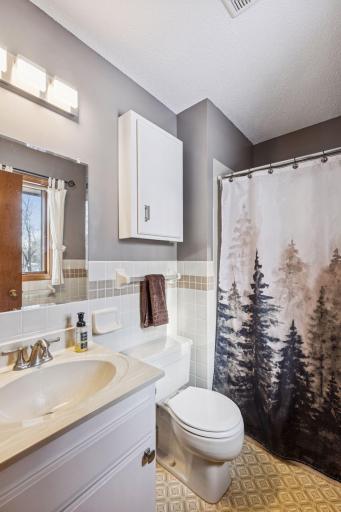 6065 263rd Street - Spacecrafting - 0026.jpg