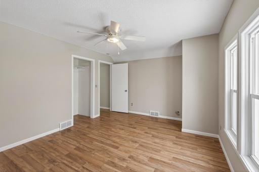 305 Osceola Avenue S, Saint Paul, MN 55102