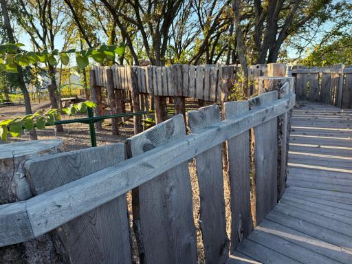 **This neighborhood features THE HOLLOW, a brand new neighborhood park & playground!**