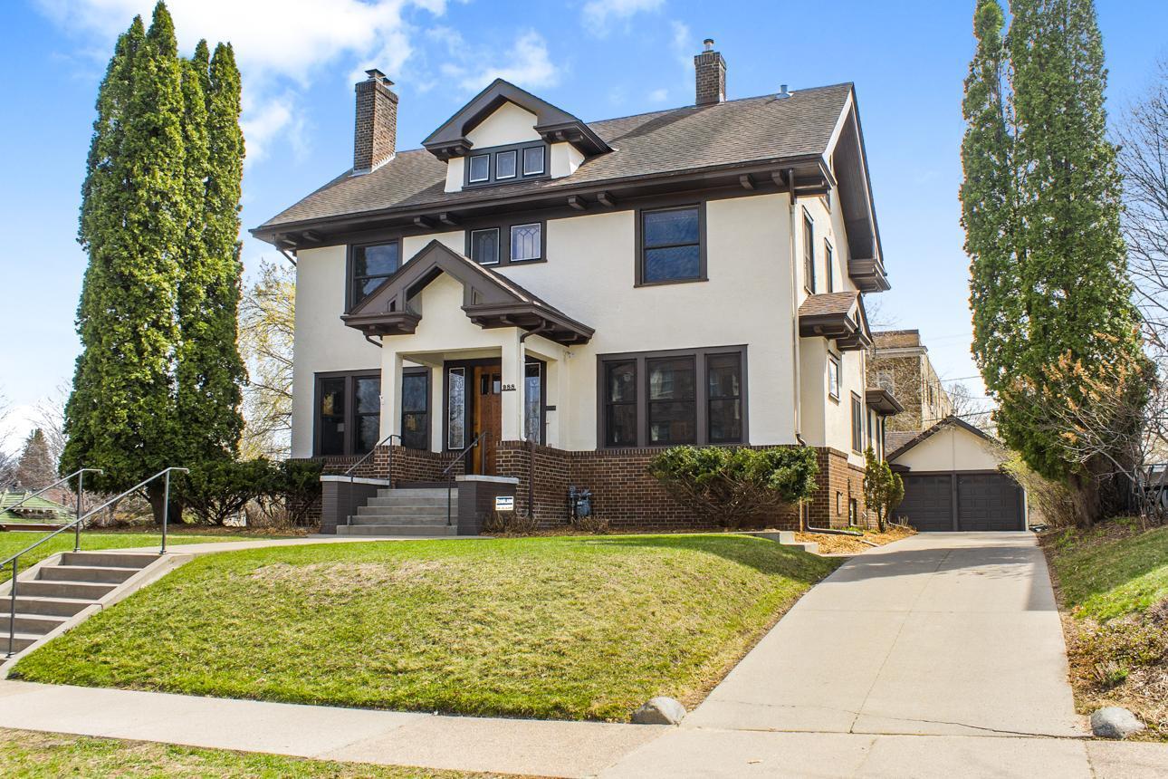 Welcome home to 988 Fairmount Ave!