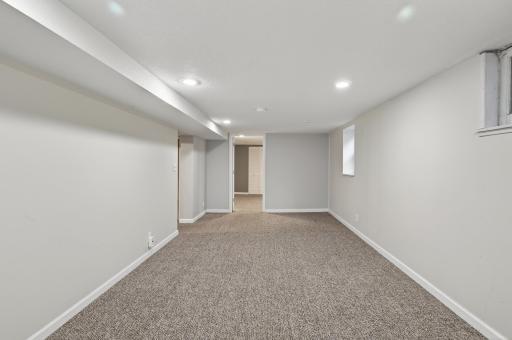 1172 Ottawa Avenue, West Saint Paul, MN 55118