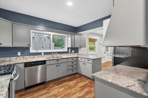 1172 Ottawa Avenue, West Saint Paul, MN 55118