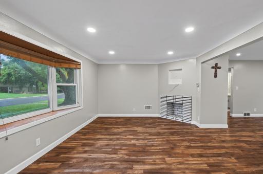 1172 Ottawa Avenue, West Saint Paul, MN 55118