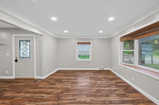 1172 Ottawa Avenue, West Saint Paul, MN 55118