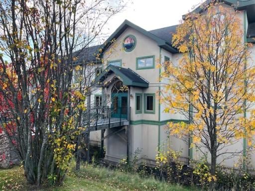 Entrance Walkway2.jpg