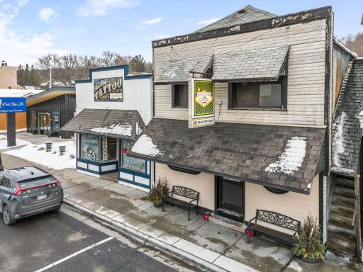 70-web-or-mls-132 S Washington St-303.jpg