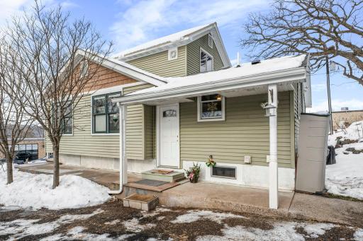 50-web-or-mls-132 S Washington St-163.jpg