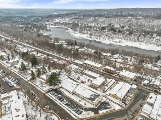 76-web-or-mls-132 S Washington St-249.jpg