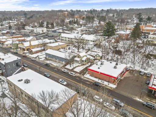 2-web-or-mls-132 S Washington St-219.jpg