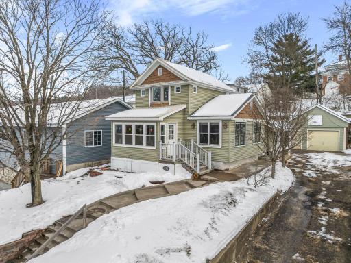 5-web-or-mls-132 S Washington St-201.jpg