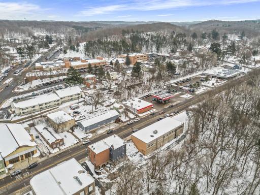 73-web-or-mls-132 S Washington St-240.jpg