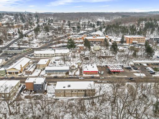 74-web-or-mls-132 S Washington St-243.jpg