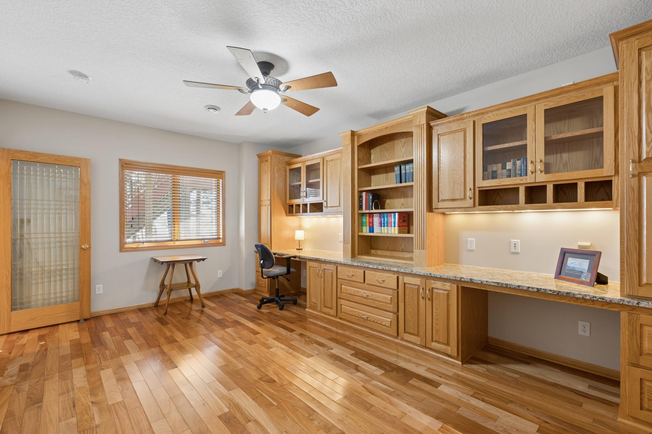 Whether working from home or studying this is a great space on the shores of Cedar Lake. You won't want to miss out on this opportunity to start making memories on Cedar Lake!