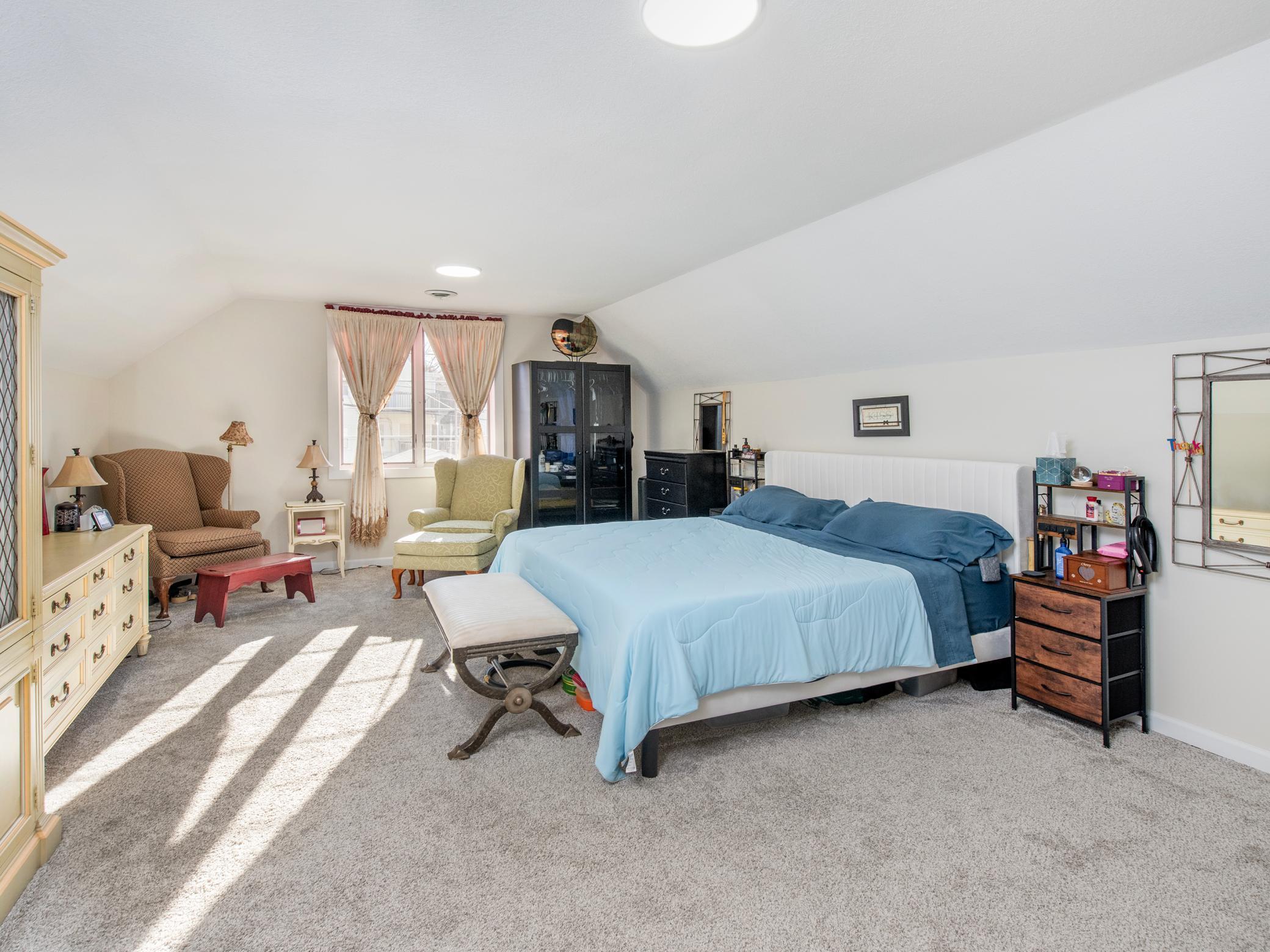 Spacious owner's suite.