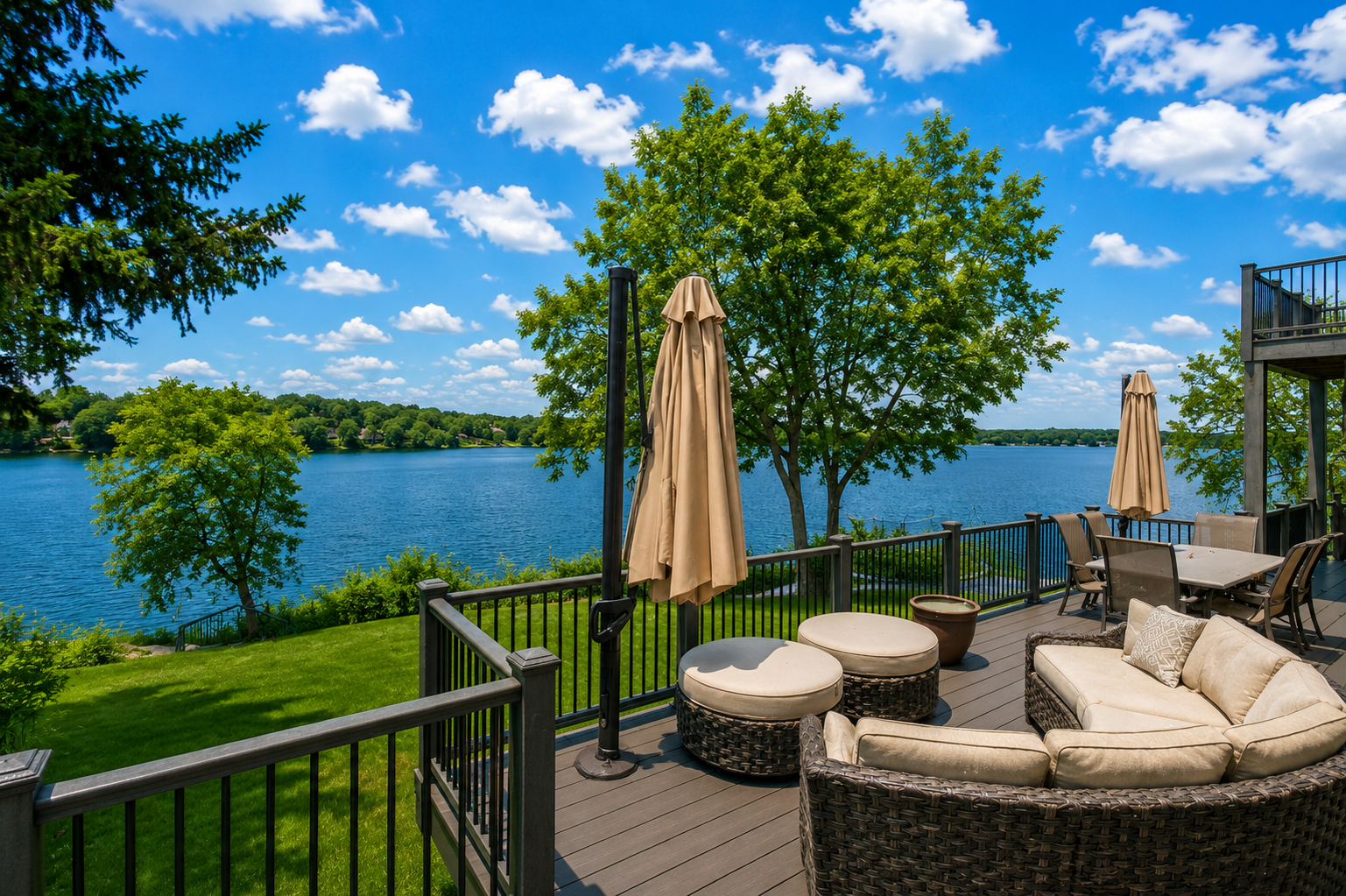 Expansive Deck