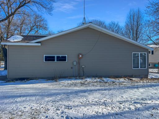 413 N 1st Avenue W, Truman, MN 56088