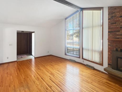 413 N 1st Avenue W, Truman, MN 56088