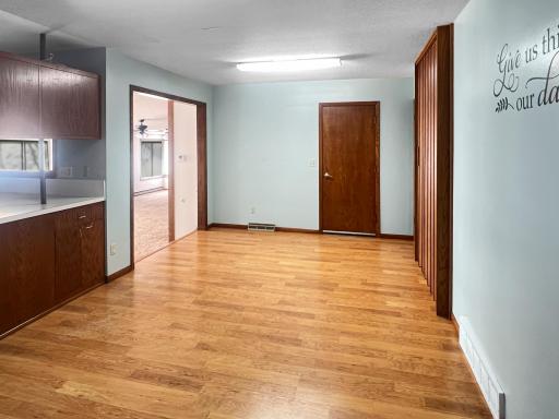 413 N 1st Avenue W, Truman, MN 56088