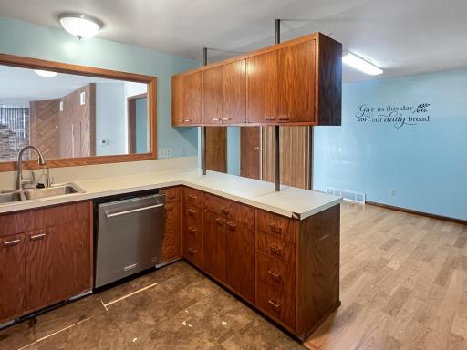 413 N 1st Avenue W, Truman, MN 56088
