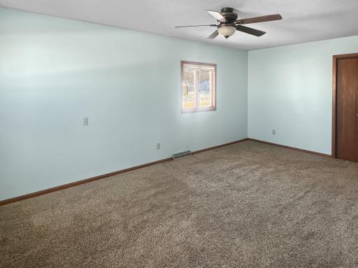 413 N 1st Avenue W, Truman, MN 56088