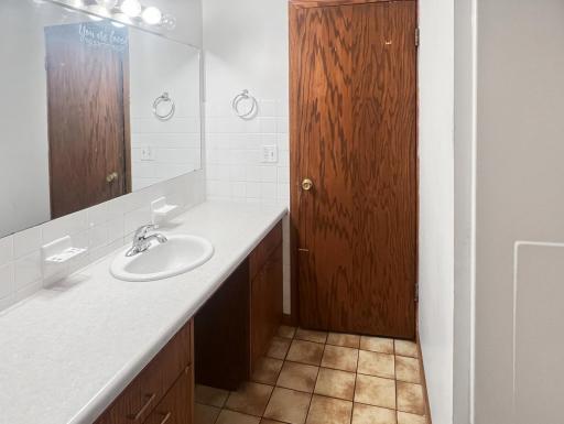 413 N 1st Avenue W, Truman, MN 56088