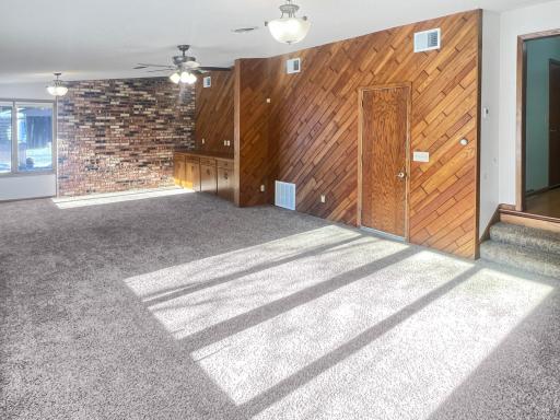 413 N 1st Avenue W, Truman, MN 56088
